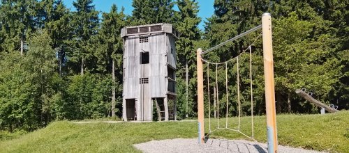 Spielturm Spielplatz Schwarzer Grat