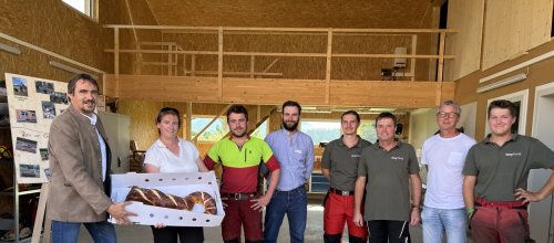 Schlüsselübergabe Forstbetriebsgebäude