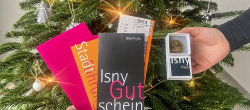 Gutscheine, Geschenke, Güldiner - vor Weihnachten lohnt sich ein Besuch in der Isny Info immer! Foto: IMG/Chantal Lang