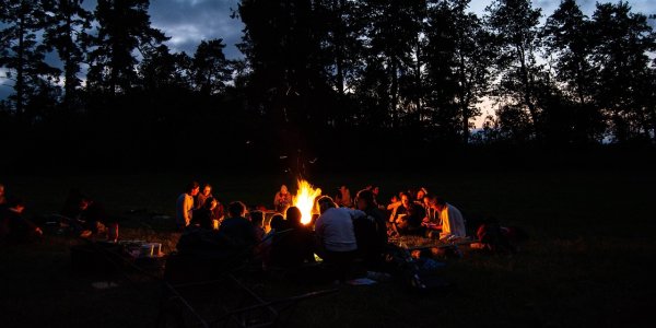 Weisheitsgeschichten am Lagerfeuer bei den Isnyer Literaturtagen 2026 pixabay-Laura Otýpkováa