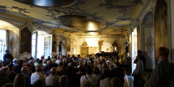 Isny klavier plus Publikum im Refktorium