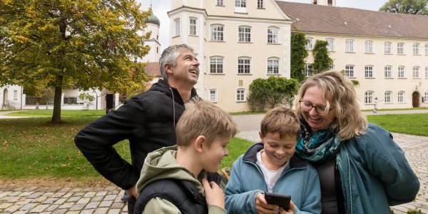 Während des digitalen Streifzuges kommt man spielerisch am Schloss Isny vorbei