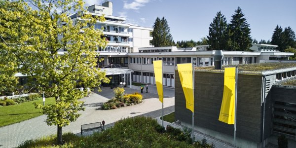 Blick auf die Argentalklinik in Isny-Neutrauchburg