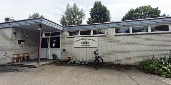 Der Kindergarten Fürstin Monika in Neutrauchburg wird abgerissen und an gleicher Stelle neu gebaut. Foto: Stadt Isny/Michael Panzram