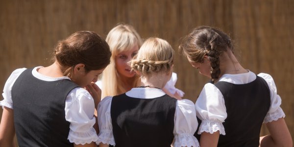 Mädchen in Tracht beim Allgäu Tag Isny im Allgäu