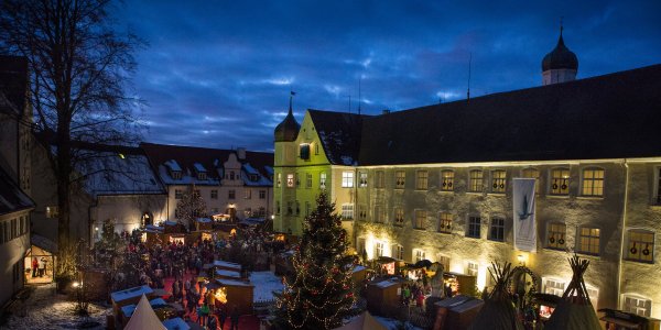 Weihnachtsmarkt mit besonderer Atmosphäre: die Isnyer Schlossweihnacht