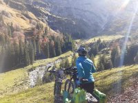 Mit dem E-Bike in wilde Täler