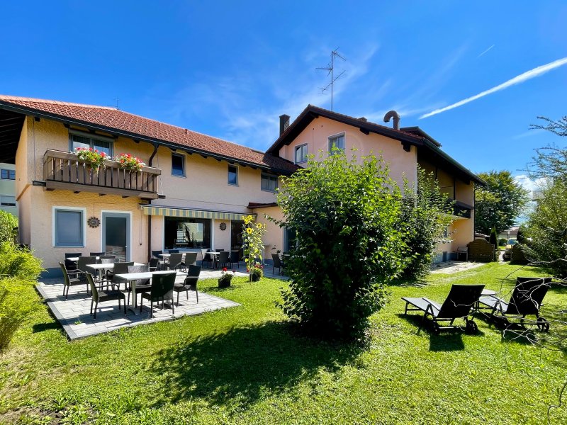 Hotel Kaisers Gartenansicht1