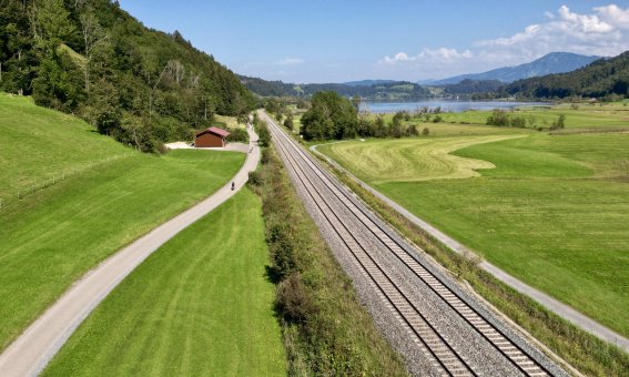 Auf dem Weg nach Sonthofen kommen Sie am Großen Alpsee vorbei