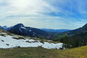 Panoramablick von der Ochsenalpe ins Ostrachtal