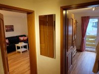 Blick in Wohn- und Schlafzimmer von Allgäu-Herzen 1