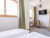 Kurhotel-jakob-fuessen-im-allgaeu-unterkunft-ferienwohnung-zimmer-01-005