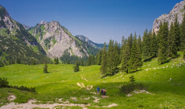 Kurhotel-jakob-fuessen-im-allgaeu-sommer-winter-header-02