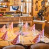 Almenhof gedeckter Tisch