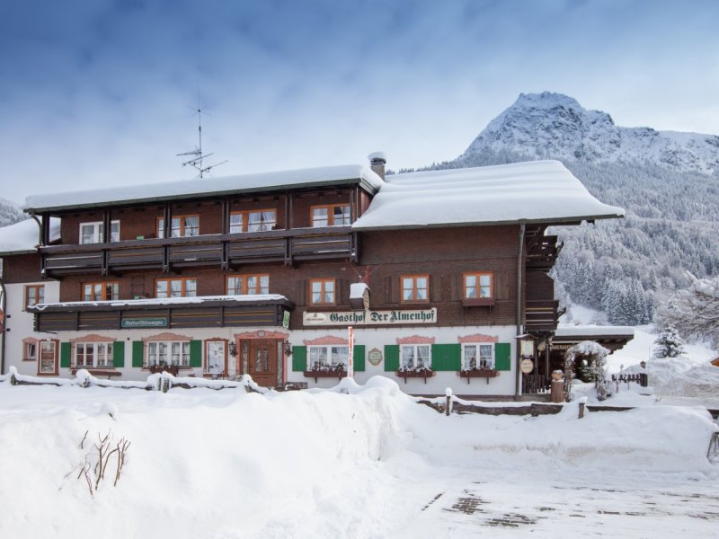 Unser Almenhof im Winter