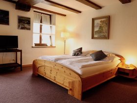 Appartement Restaurant Hotel Weisses Kreuz in Breitenbach