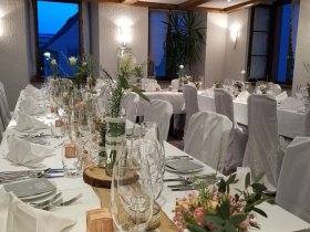 Festtafel für Hochzeiten und Geburtstage