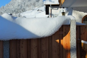 Kunstwerke aus Schnee gebaut