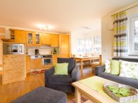Wohnung am Fuggerpark - Wohnzimmer -