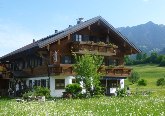 Hausansicht Sommer2018