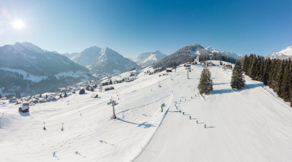 Skitag am Parsenn  (c)  - Oberstdorf Kleinwalsertal Bergbahnen