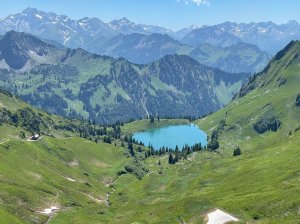 Gaissalpsee-Blick-Hörnerkette-Bolsterlang