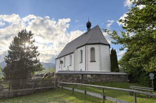 Schoellanger-Burg-Kapelle-Ferienwohnung-Bolsterlang