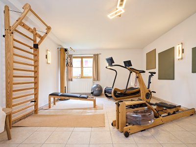 Unser Fitnessbereich mit tollen Geräten von Nohrd ist perfekt für ihr workout im Urlaub