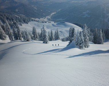 skitourengeher in Balderschwang