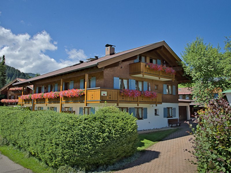 Landhaus Theresa an einem schönen Sommertag