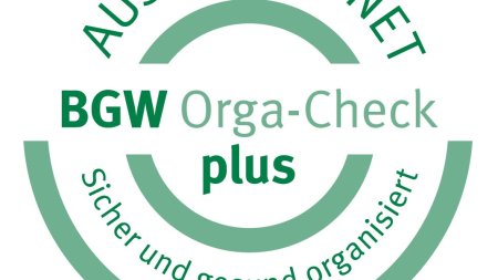 Die Lebenshilfe Kempten verpflichtet sich der umfassenden und kontinuierlichen Förderung und Erhaltung der Gesundheit aller Beschäftigten. Diese Bemühungen um den Gesundheitsschutz aller Mitarbeitenden wurde mit dem Label Orga Check Plus ausgezeichnet.