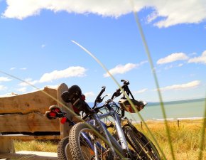 Der Duracher Bürgermeister Gerhard Hock und seine Tochter fahren mit dem Fahrrad nach Frankreich und sammeln dabei Spenden für die Lebenshilfe Kempten und eine französische Organisation.