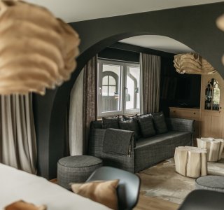 Wohnzimmer mit Sofa-Kuschelecke