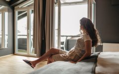 Schlafzimmer mit Balkon