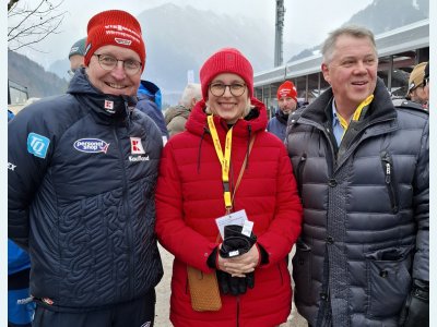 Auf dem Bild DSV-Präsident Jörg Flechtner, Staatsministerin Dr. Christiane Schenderlein und Zweiter Bürgermeister Friedrich Sehrwind.