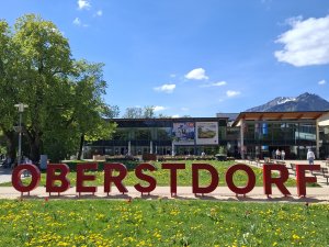 vor dem Oberstdorf Haus, Mai 2026