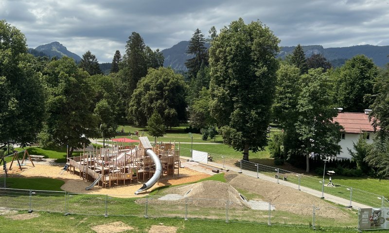 Der neue Spielplatz