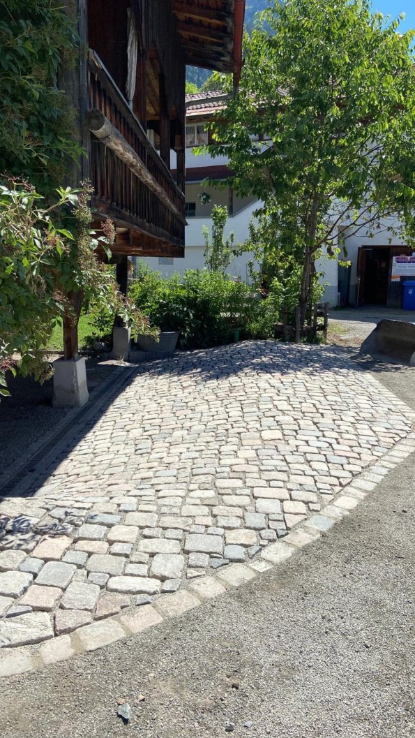 Pflasterarbeit Carport