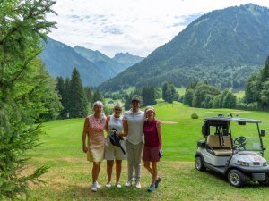 Claudia Berkmann, Nicole Müller, Vincent Angerer und Gitti Fischer