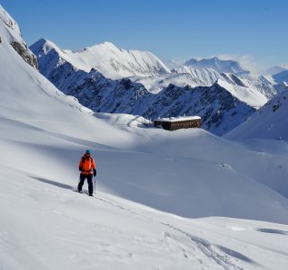 Skitour von der Cristalina Hütte, Val Bedretto, Schweiz