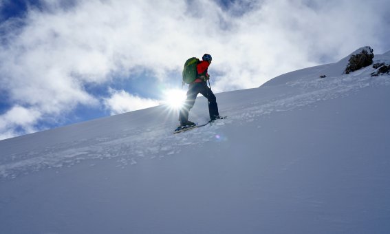 Skitour auf Piz Campagnung, 2.825 m, Juleirpass, Schweiz