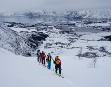 Skitouren Lofoten - Aufstieg zum Varden