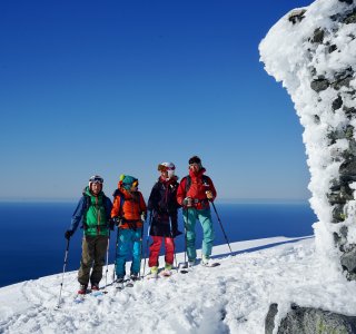 Gruppe am Gipfel des Geitgallien, Lofoten