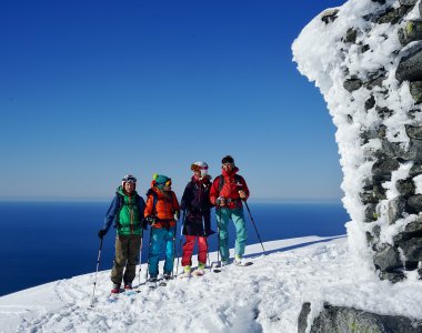 Gruppe am Gipfel des Geitgallien, Lofoten