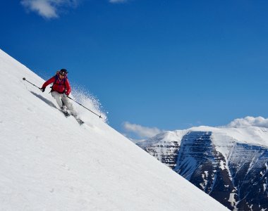 skifahrer, rote jacke, abfahrt, berge