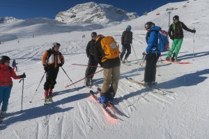 Skiokurs, skilehrer, skischueler, skipiste, liftanlage