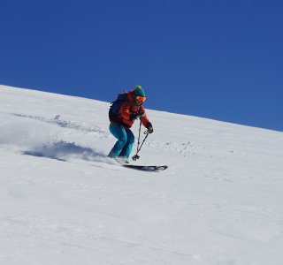 Skitouren, Tiefschneekurse, Abfahtz im Pulver