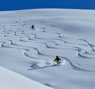 Too Ashuu Ski base, tiefschneefreuden