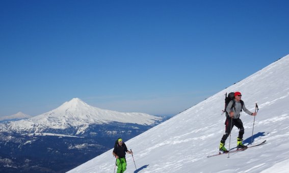 Skitouren in Chile, Vulkane und Meer