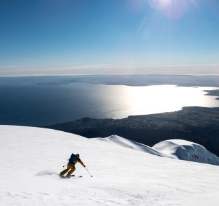 skifahrer, vulkan, chile, see, gegenlicht